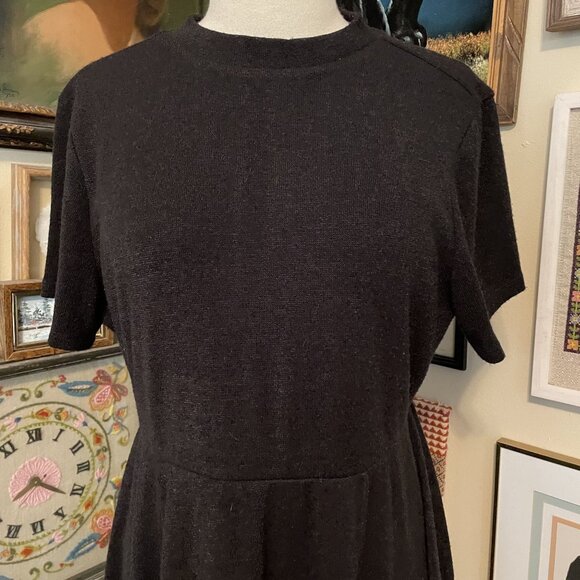 Torrid Womens Comfy Fit & Flare Black Short Sleeve Stretch Knit Dress Size 2 - Picture 2 of 7